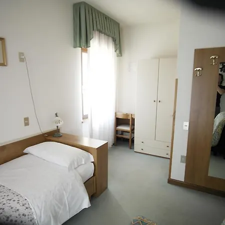 Hotel Maroni *